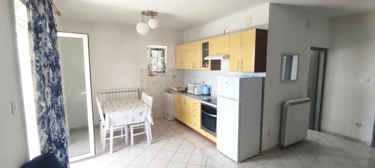 Apartmani Kevric 诺维·维诺多尔斯基 外观 照片